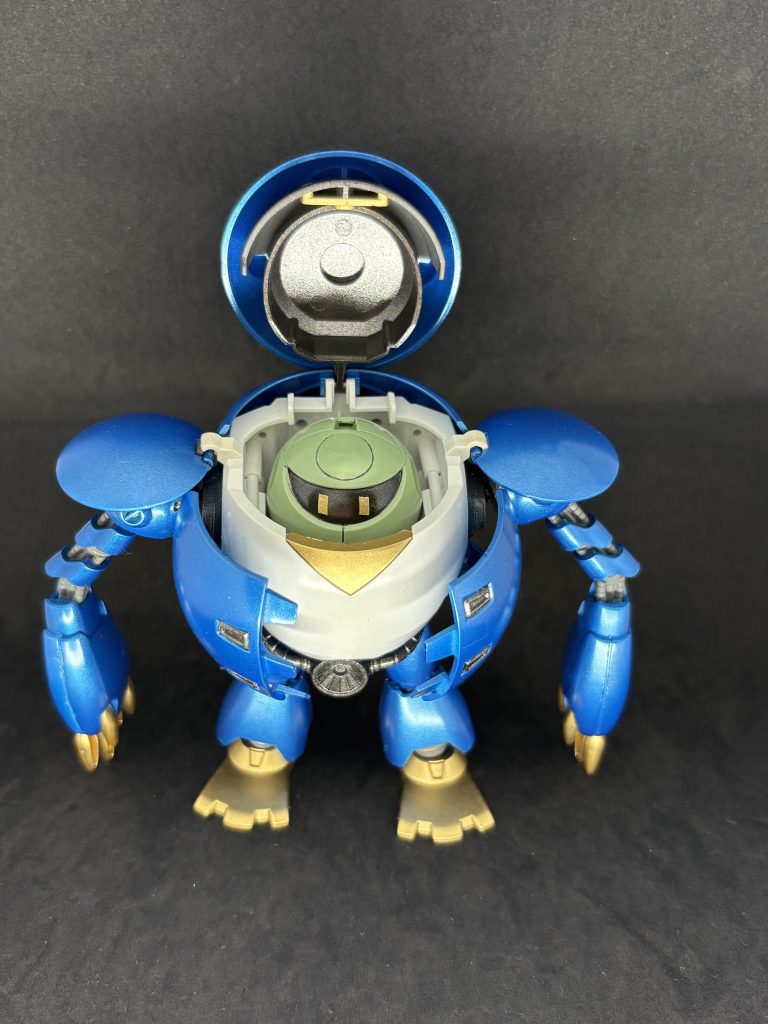 機体の中には本体？が😁