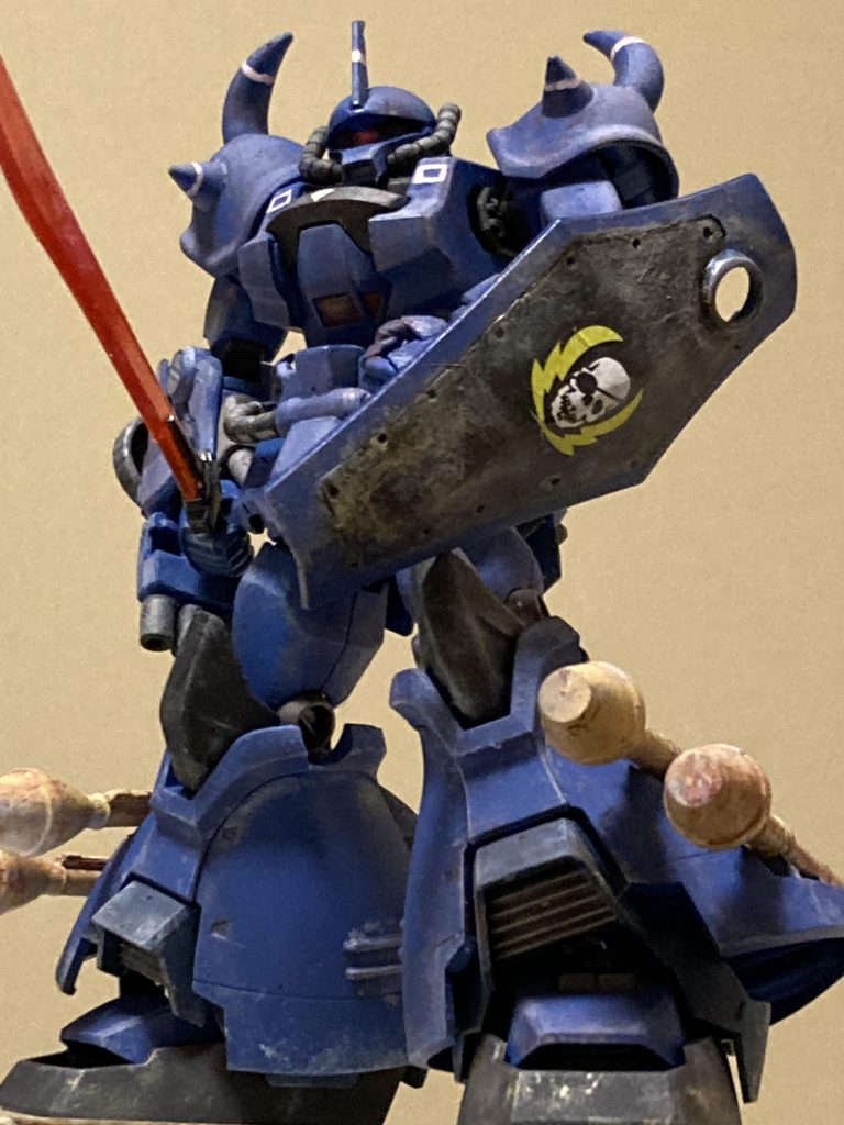 暑い夏はまだまだ続いております‥いろいろ家庭の事もあり、製作もストップ‥。作品作りは色々なお陰の賜物でございますね^_^さて、久々の投稿は、ヴィッシュ機グフ！以前ヤーコブをやってみたので、今回は荒野の迅雷で！