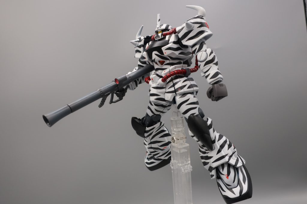 ネス湖のネッシーも生態学的観点から存在しないとされています。いくら目撃情報があっても科学的調査がいない理由を裏付けします。巨大生物はその巨体に見合った十分な食料がないと生存できないのです。