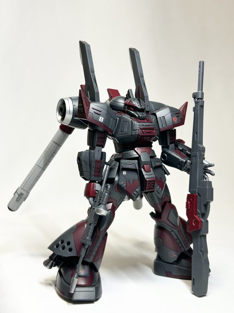 アサルトモード:バックパックは、デミバーディングのフライトユニットに、ビーム砲を外しバーニアとタンクを装着し、追加武装で、ロングビームライフルを装備。