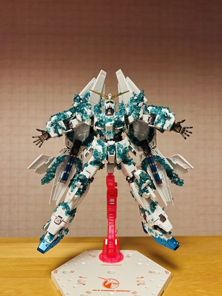 ユニコーンガンダム 光の結晶体(自作ver)–3枚目/制作者：匿名
