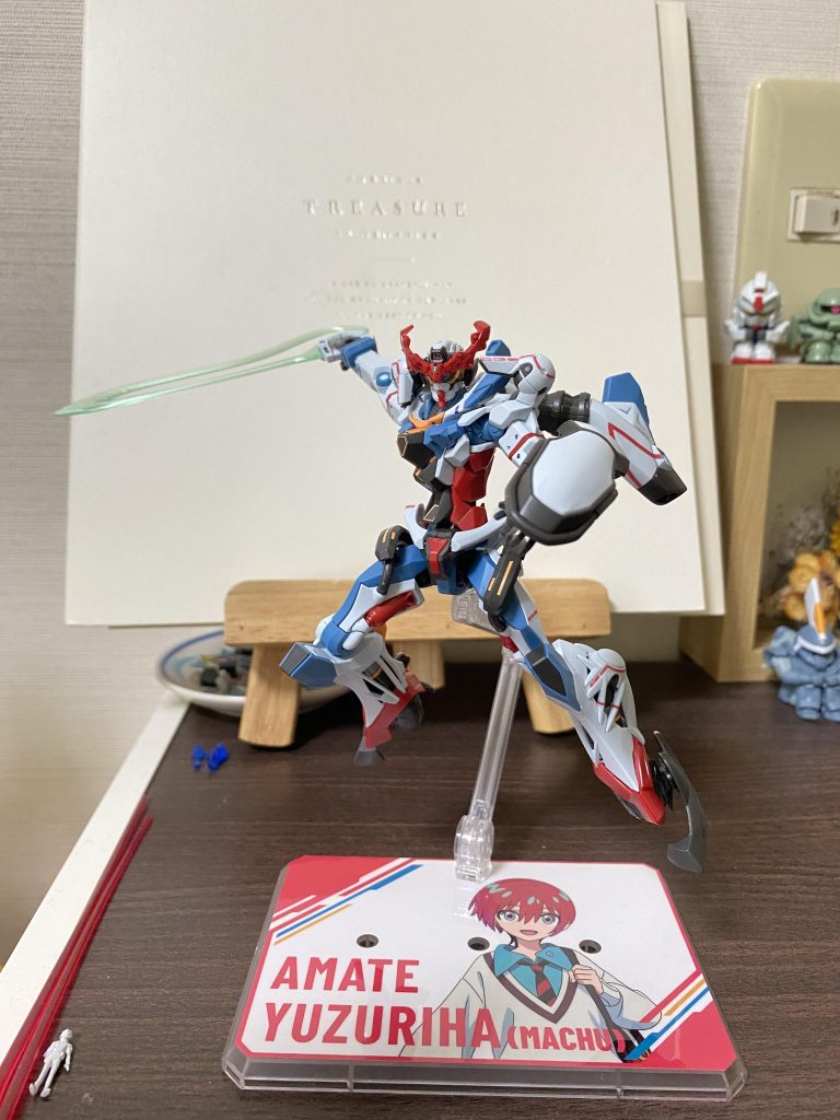 このサーベルすこ😍