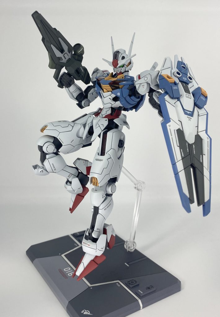 私自身、大満足な作品になりました！達成感と嬉しさでいっぱいです(gundam-kao6)勢い余って台座も作っています。長文読んでくださり、ありがとうございます！改造や調色、ディテールアップ等まだまだやってみたいことがあります。少しづつ楽しみながら作っていきたいです！