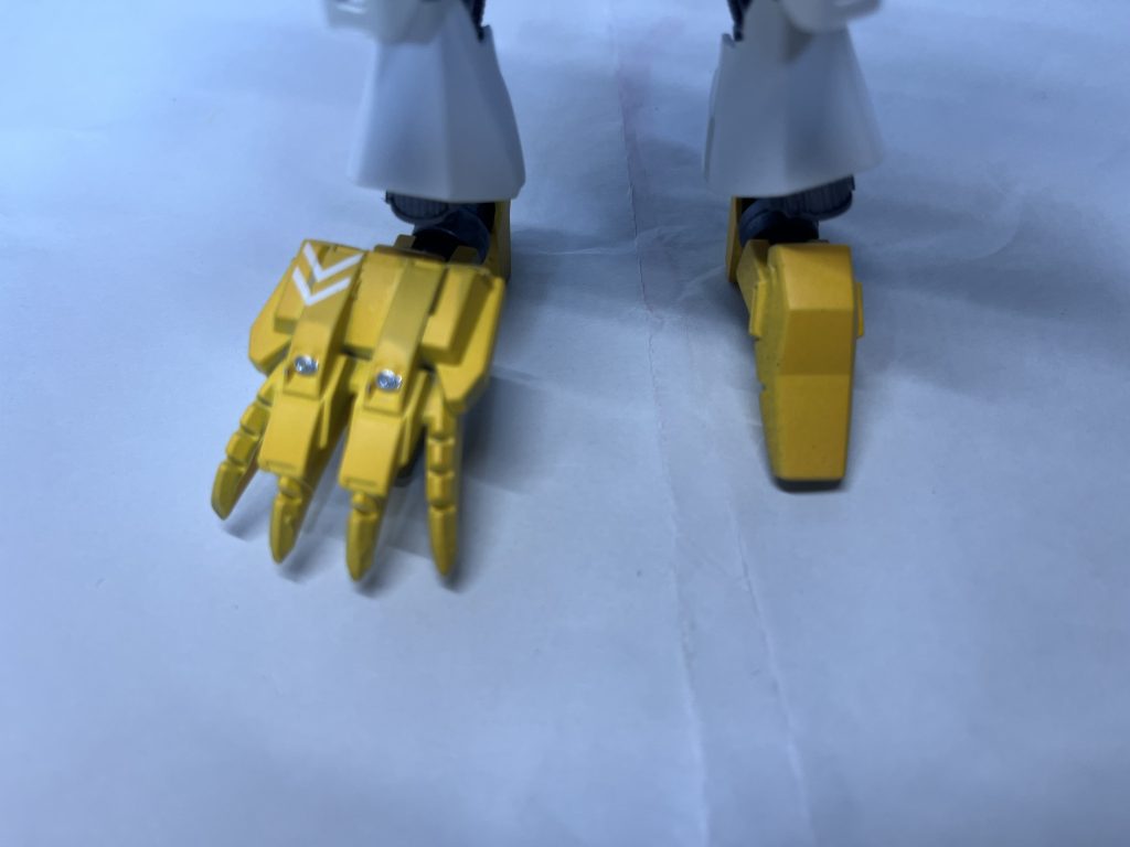 脚部は取り外すことができる。