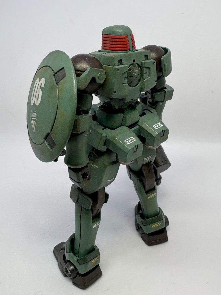 背面も特に加工せずカッコいい。ヤスリでエッジ出ししたのが結構綺麗にできた気がする。