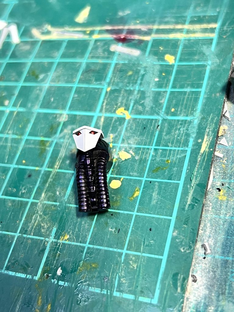 赤い目玉ももちろん仕込みました😏