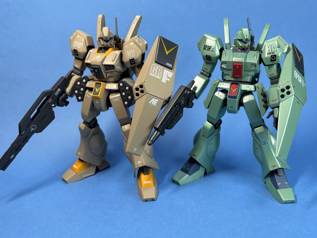 ジェガンJ型と。パールグリーン塗装。