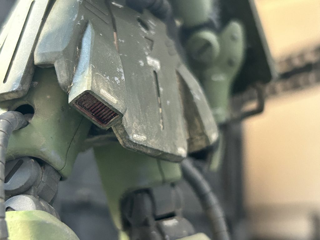 スカート後部のスラスターです。