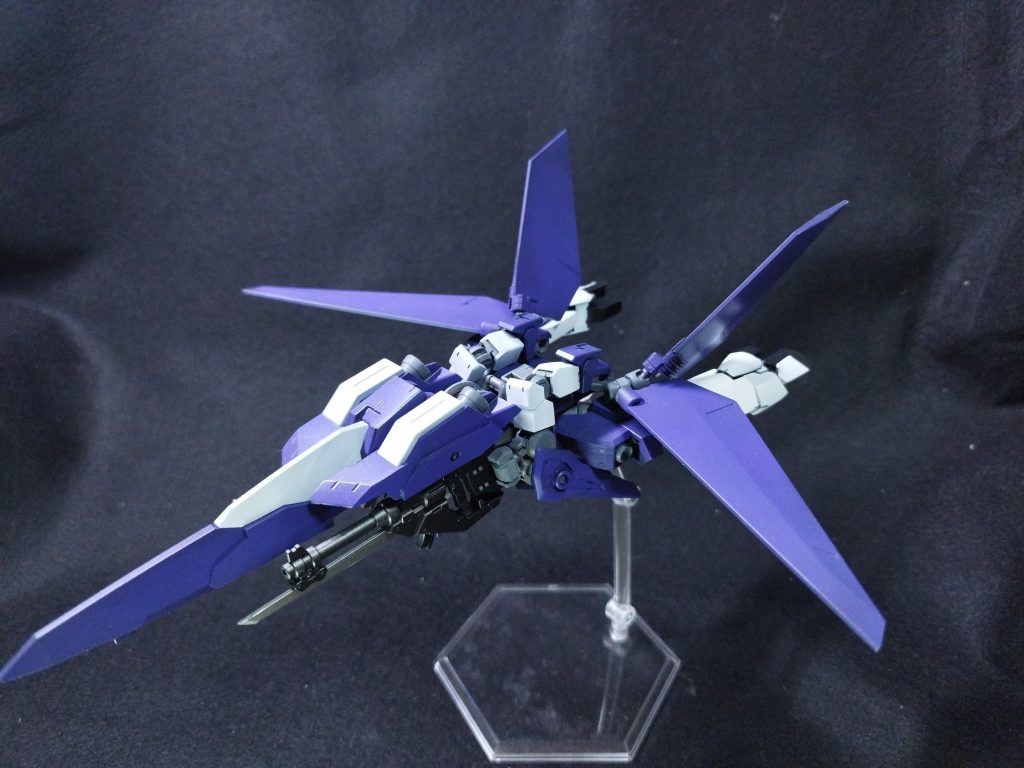 高機動形体前進翼により高い失速特性を持ち、ドッグファイトや離着陸の際に使用される