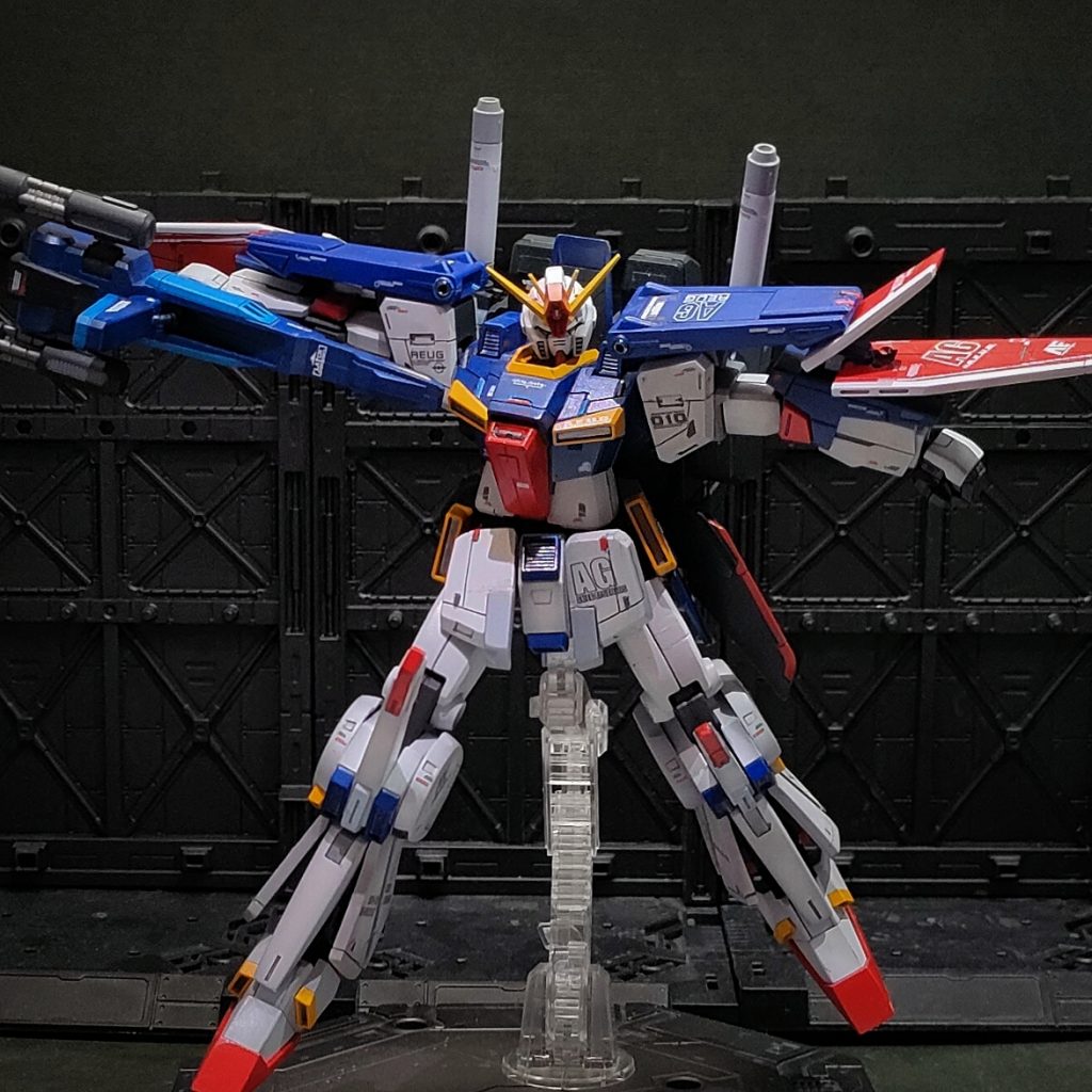 ZZキメポーズ! Wビームライフルが重くて腕が下がる😅