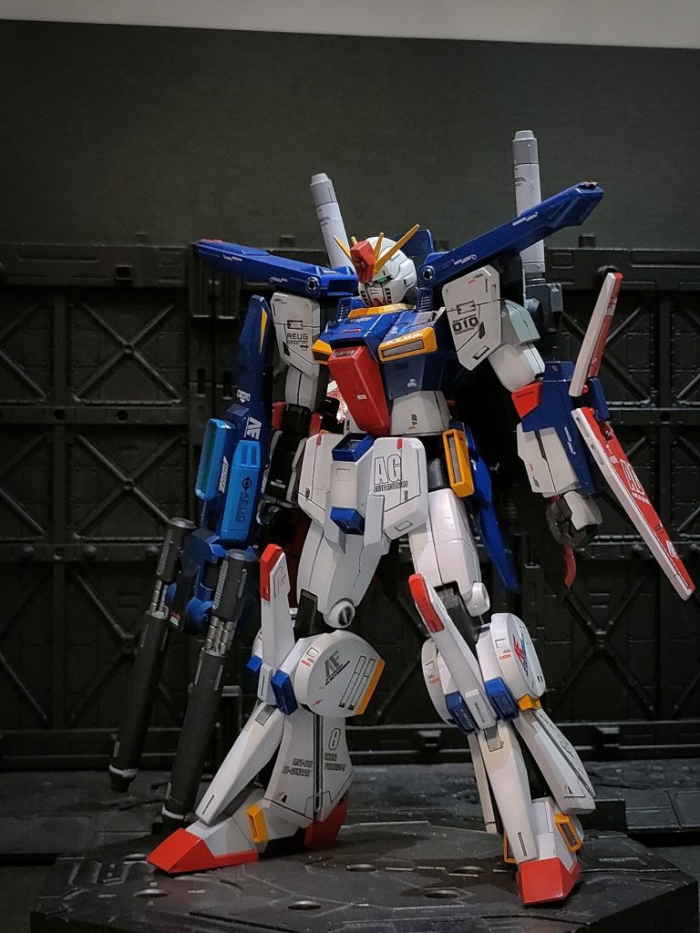 すだちです。よく見ると延長加工した腿の部分にクラックあります。ラッカーパテは難しいですね。