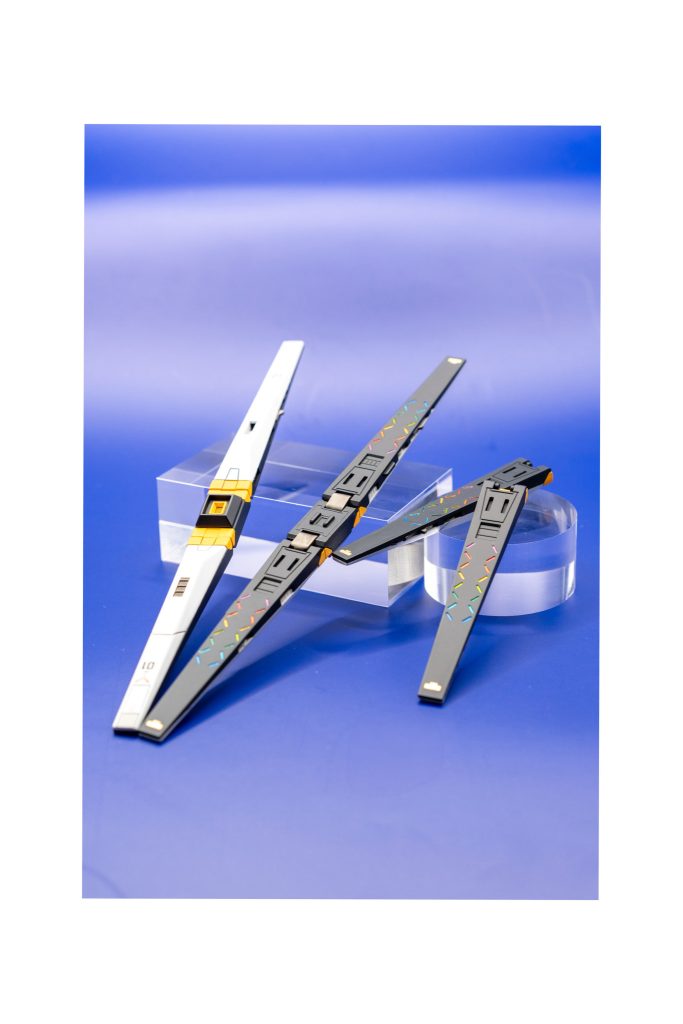 今回はファンネルの色分けも頑張りましたweアルコール系ペイントマーカーを使って、レインボーグラデーションに