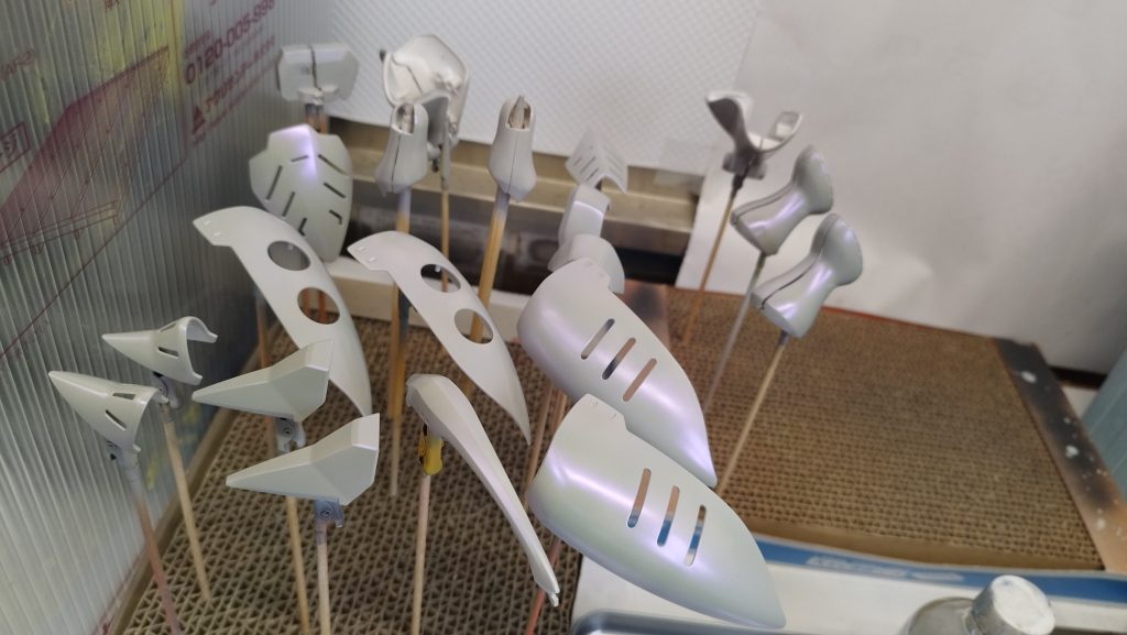 ホワイトグレーアメジストパール2度塗りスーパークリア