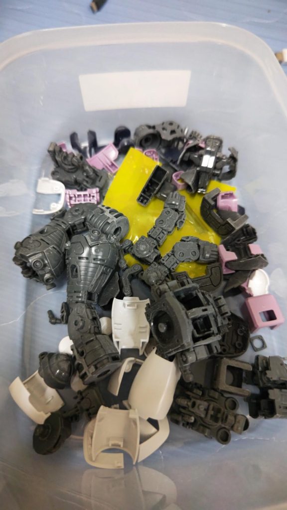 2日目インナーフレームと白紫パーツまで