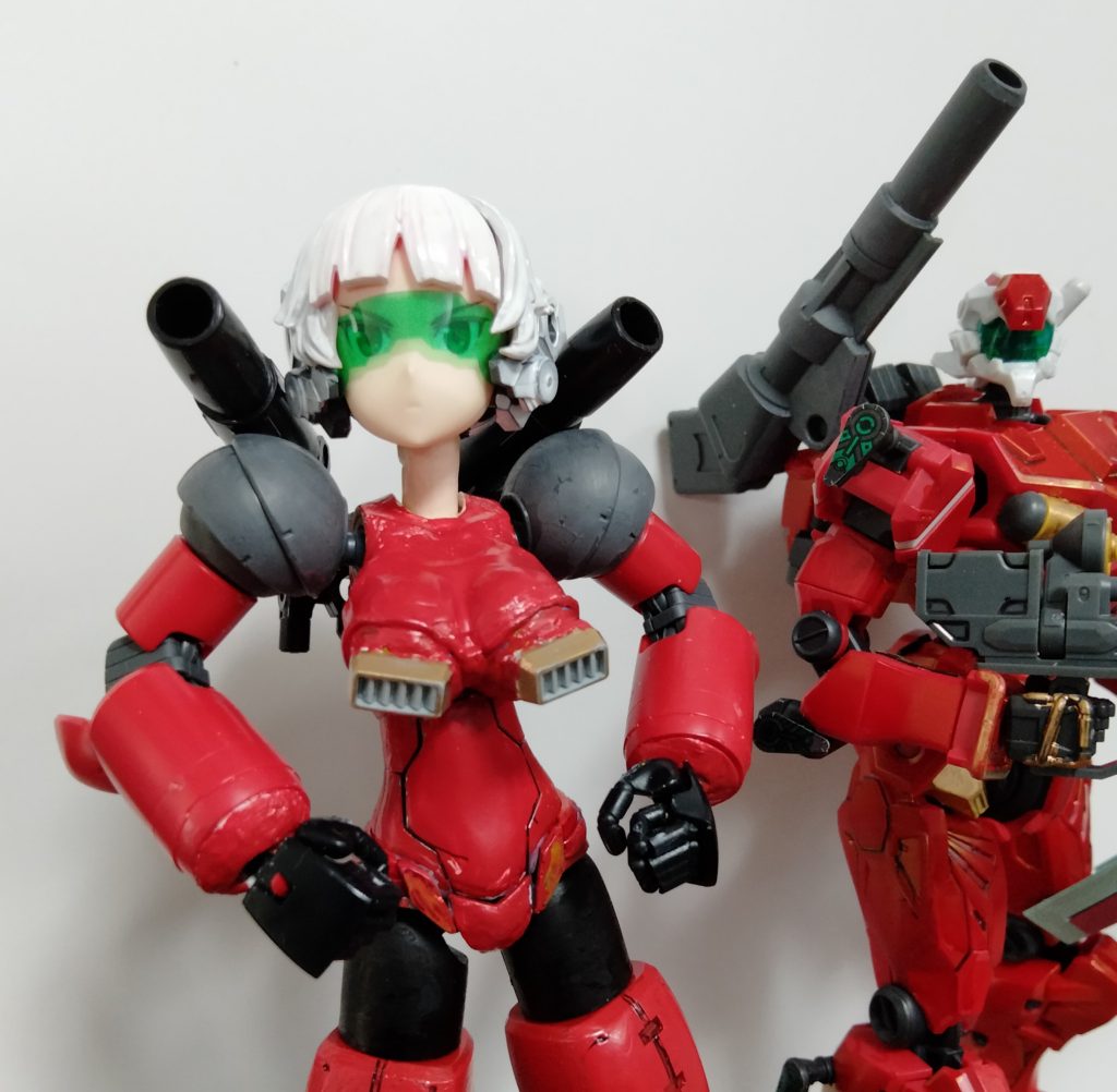 両手は余っていた極め手の握りパーツを採用