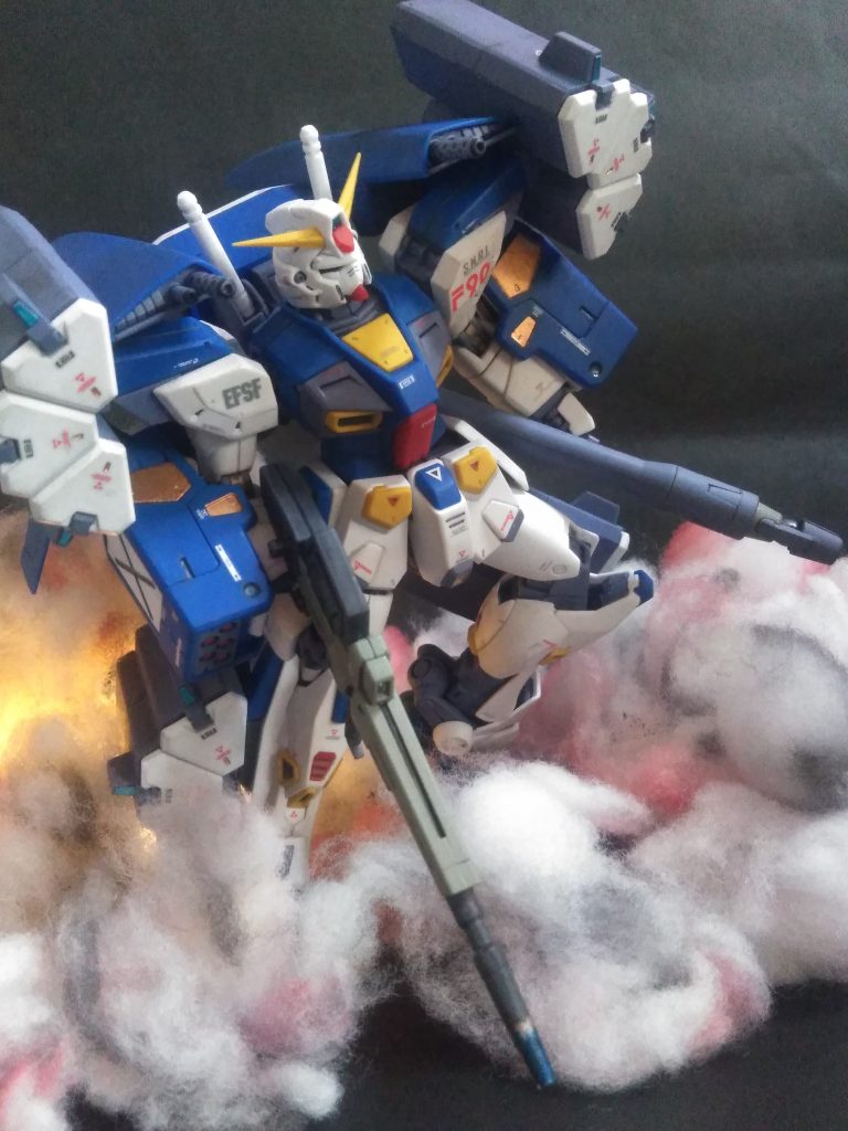 ガンダム F 90