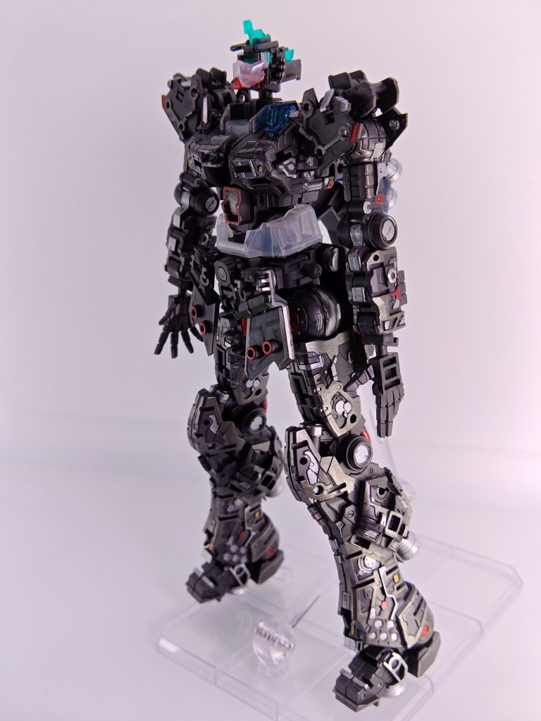 フレームはペンで特に考えず塗ってます。エアブラシはトップコートだけ使ってます。