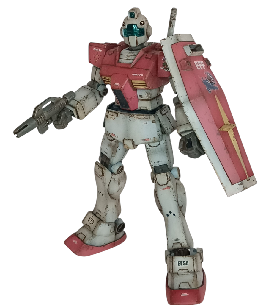 正面各所にスジボリ追加。プラ板でディテール追加。頭部バルカンを真鍮パイプに変更。頭部下部を削り形状変更。(コレによりかなり、自分好みになりました。)耳の部分?は、ディテールアップパーツに変更。首部は、定番のバーニアパーツを使い作成。腹部を彫り込みメリハリを付けています。腹部下部にて、1ミリ延長。胸部のフィンを削り込み。