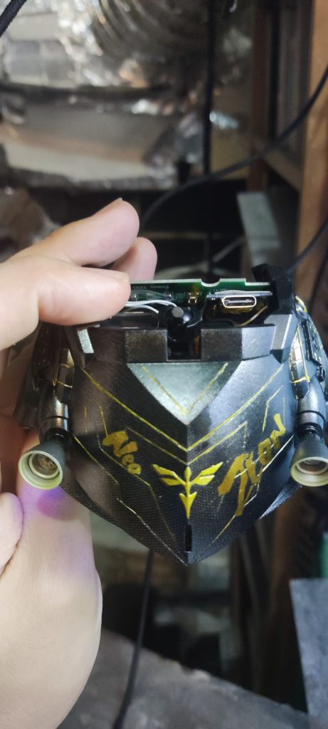 聖衣の新自護–2枚目/制作者：モデルワークショップ