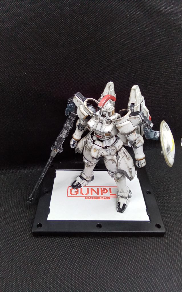 勉強・練習になるのでジャンクを買ってきて修復するのもいいかな~と思えたキットでした シールドのマークがなんともならなかったので似たようなデカールで代用