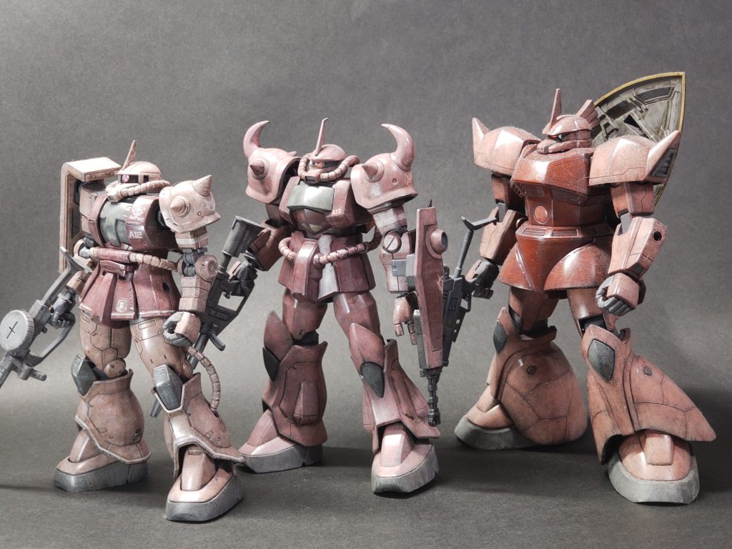 3兄弟。自分評価ではシャアザクの色が一番しっくりきます。