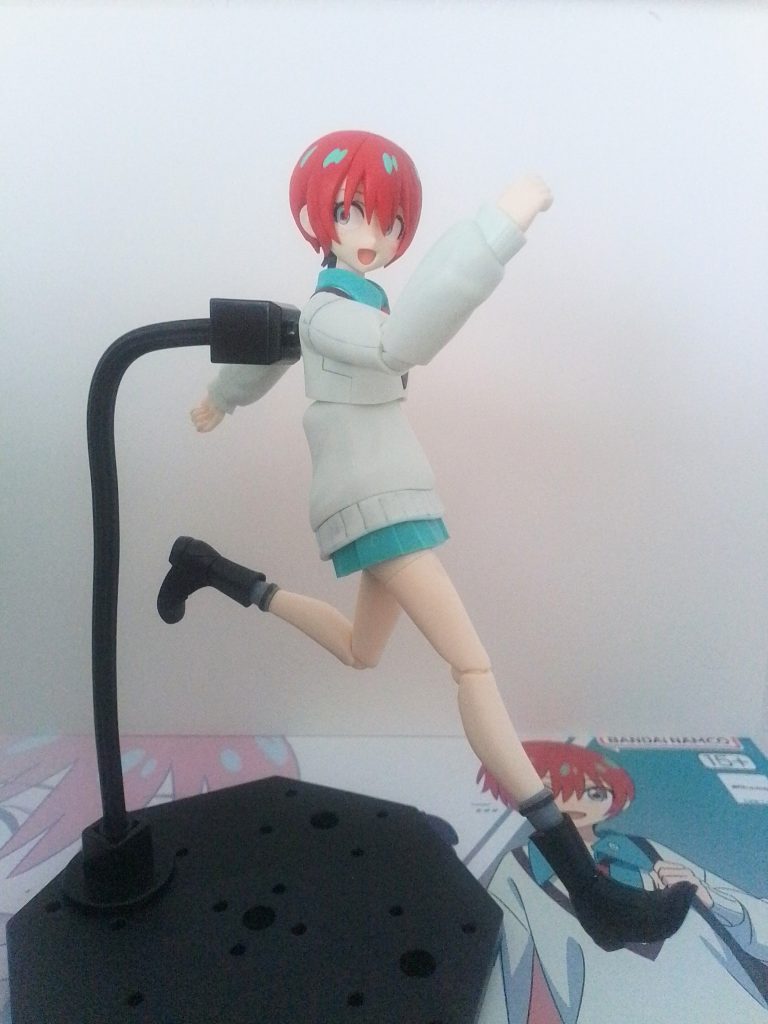 かなり動くので、いろいろなポーズがつけられます。