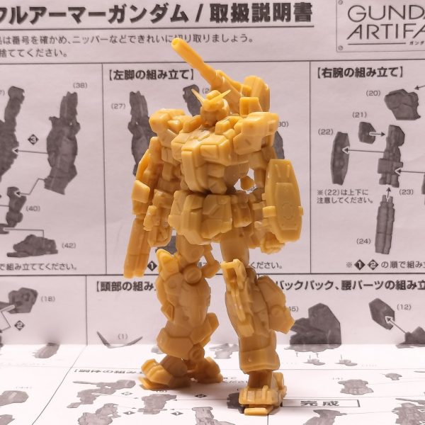 アーティファクト初心者のときに一度作った思い出深い機体を3年ぶりに改めて作ってみようかと思います。果たして自身の成長を確認できるのだろうか(汗)？（6枚目）
