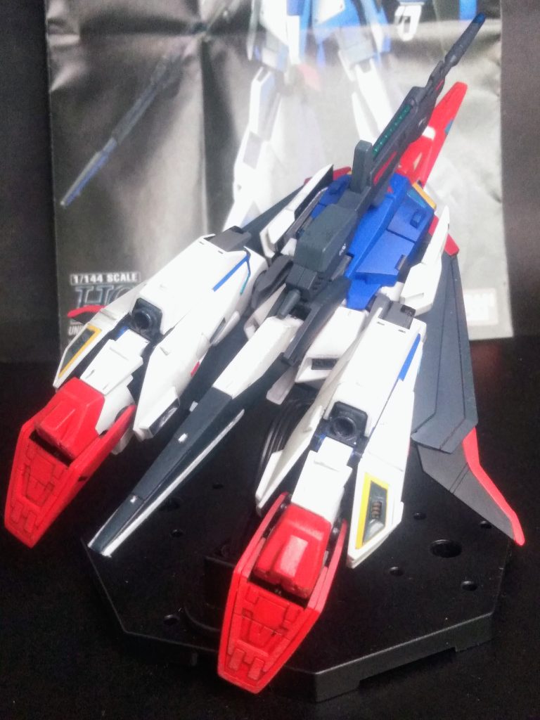 それでは、今回も宜しくお願い致します 😌宇宙への帰還を果たし『エゥーゴ』の『強襲巡洋艦 アーガマ』へ原隊復帰した『カミーユ・ビダン』新たに受領した機体『Ζ ガンダム』は『可変モビルスーツ』だった。戦力投入を続けてくる『ティターンズ 』を相手に『カミーユ・ビダン』はどう闘う‼️ と、云うわけで妄想 ζ 反旗を翻そう ver, ζを、晒してイコうと思います 😤💨 今回は『 MSZ-006 ゼータ ガンダム』を、ご紹介 ✨😌✨