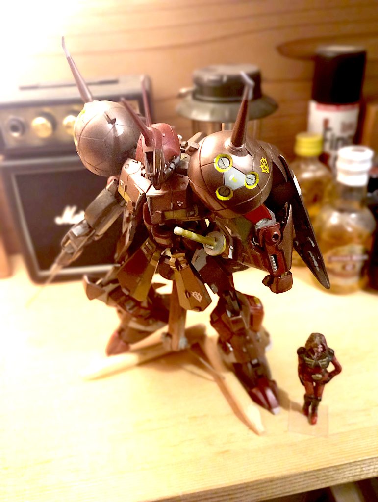 1/144だけど全体のバランスをとる為に再構築した結果、妙にデカい。