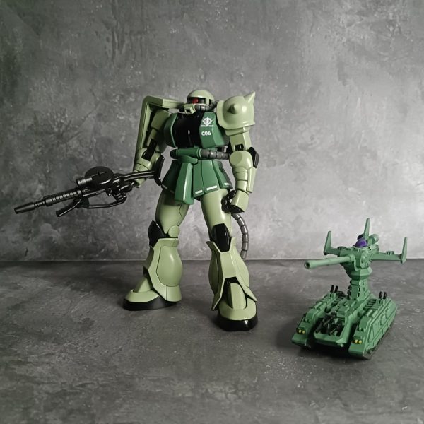 1/144 Zaku II & Magella Attack