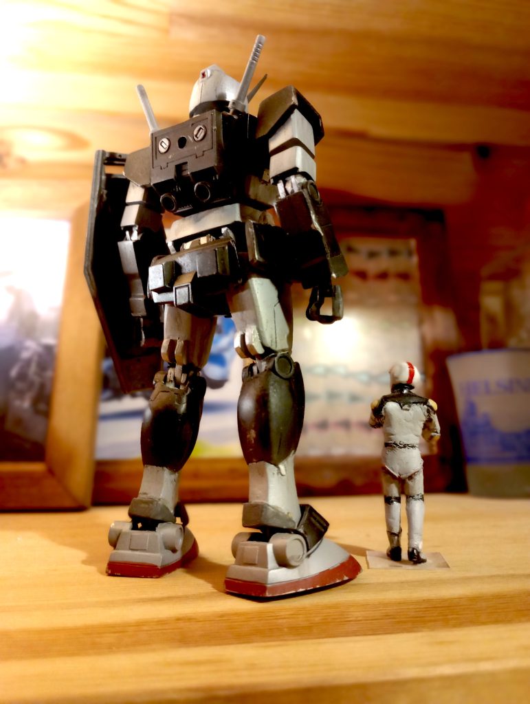 戻したと言っても可動域はオリジナルよりは大きい訳で見た目の印象はオリジナルとは違う