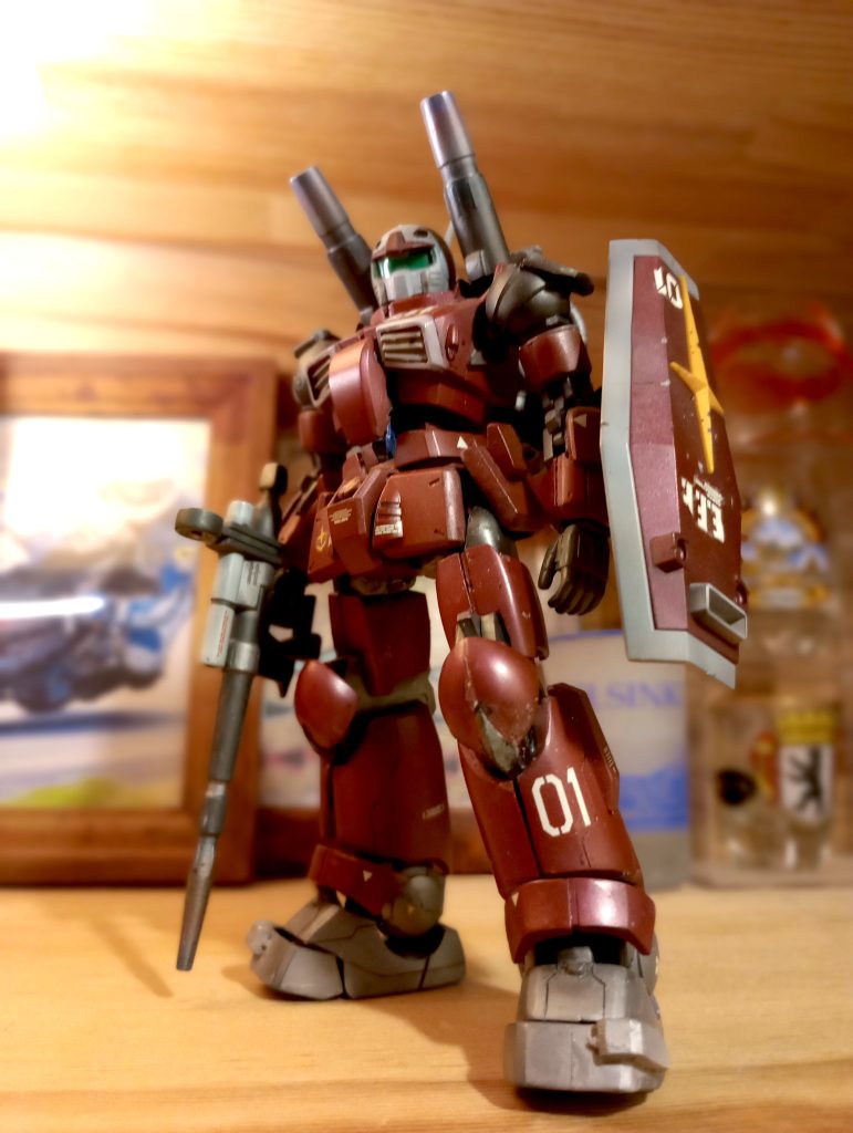 認めたくないモノだな肩に大砲を積んだMSというものを、こんなの巨大な的か動かない的しか狙えねぇだろ？いつ使うんだ？