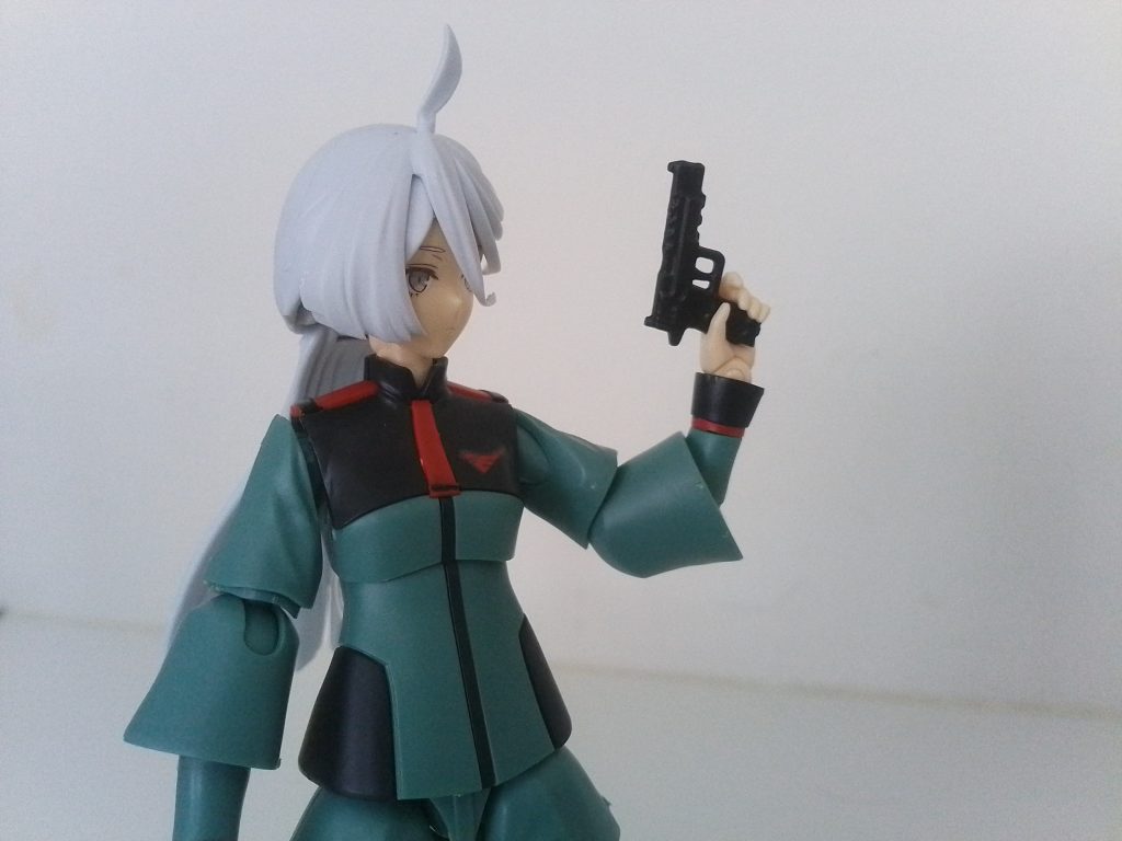 ハンドガンももちろんOKです(gandam-hand1)