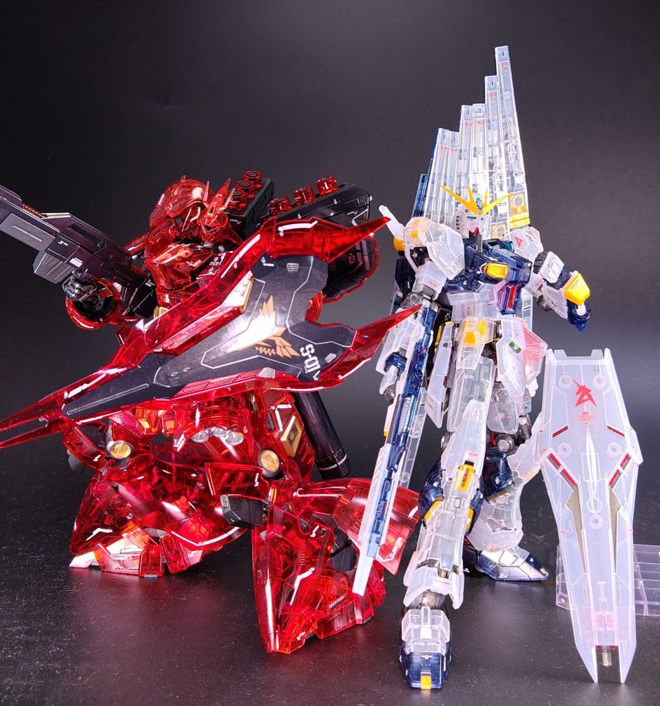 以前作成したサザビーとセットにディスプレイ