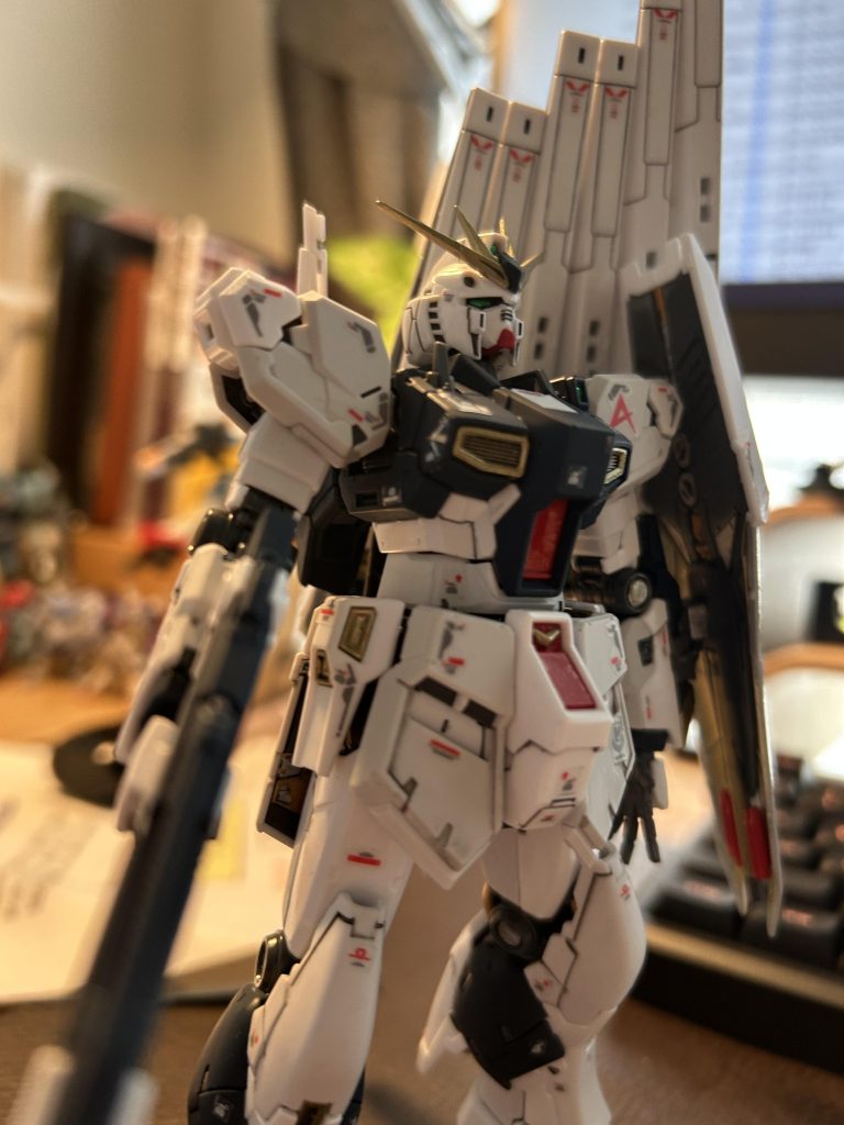 RG νガンダム–2枚目/制作者：DAIDUM
