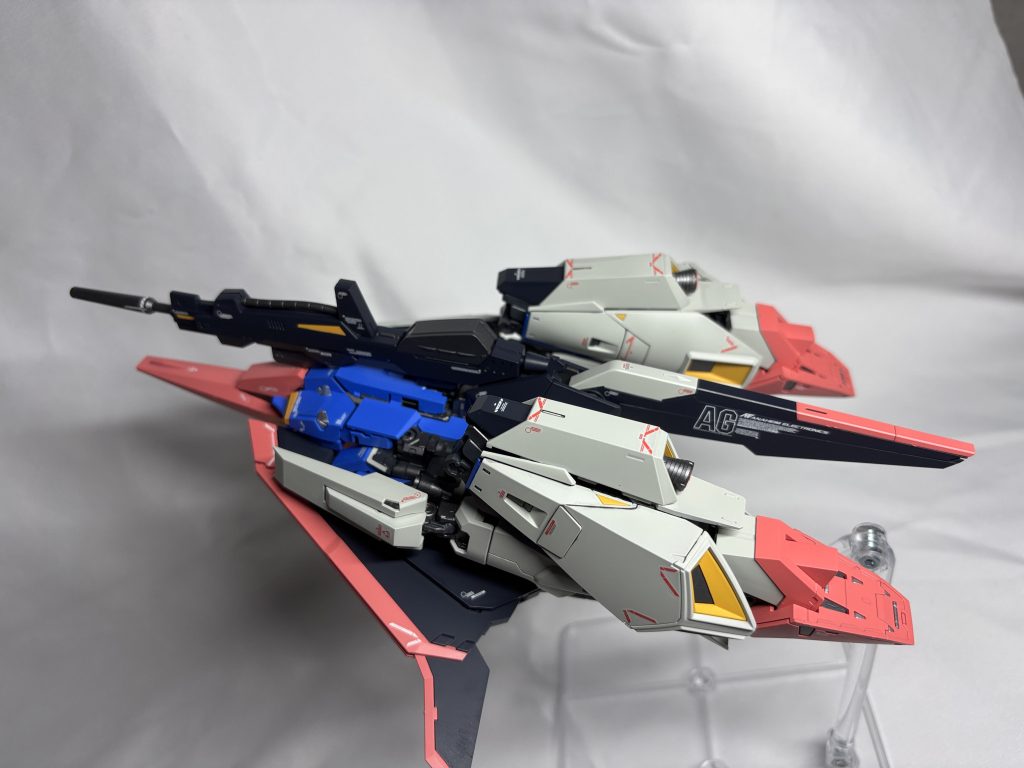 塗装ハゲにビビりながら変形させましたが割と干渉しないので問題なかったです