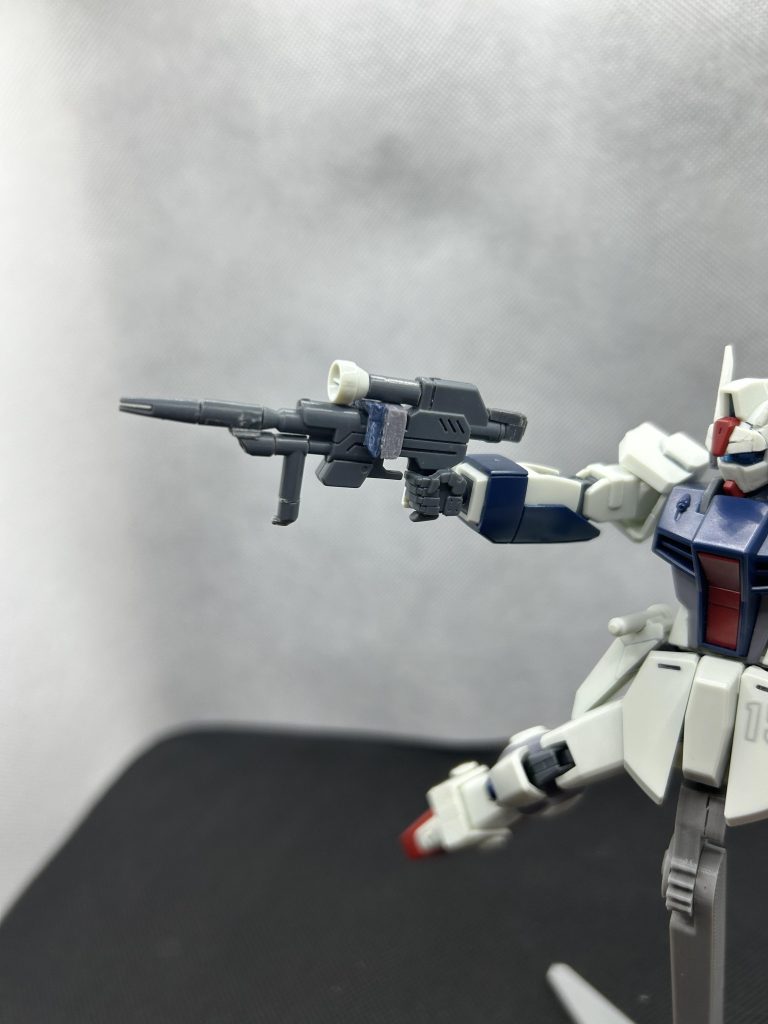 ビームカービンはバレルとストック部分を改修しました。理由はこっちの方がもっと自由度があるので、どの角度で標的ポーズする事に可能しました。