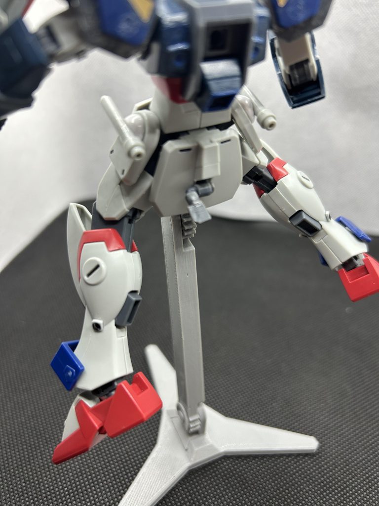 ビームライフルのアタッチメントランナーで作りました。最初はライフル自体改造しようと思いましたが、やっぱり今のデザイン残したくてこの結果になりました。