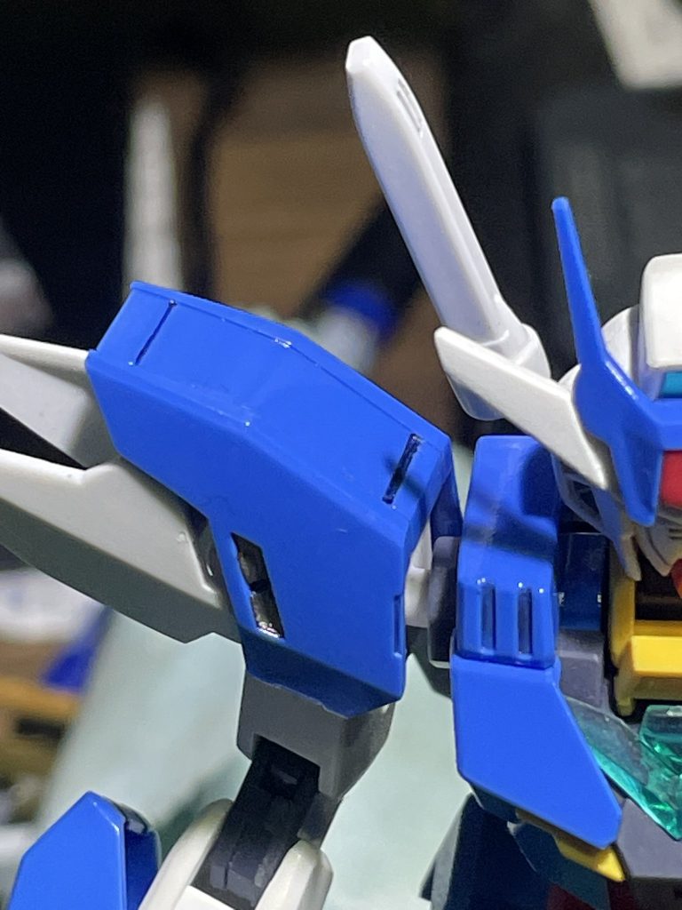 マットな機体に、ツヤのある装甲のコントラストがたまらない。