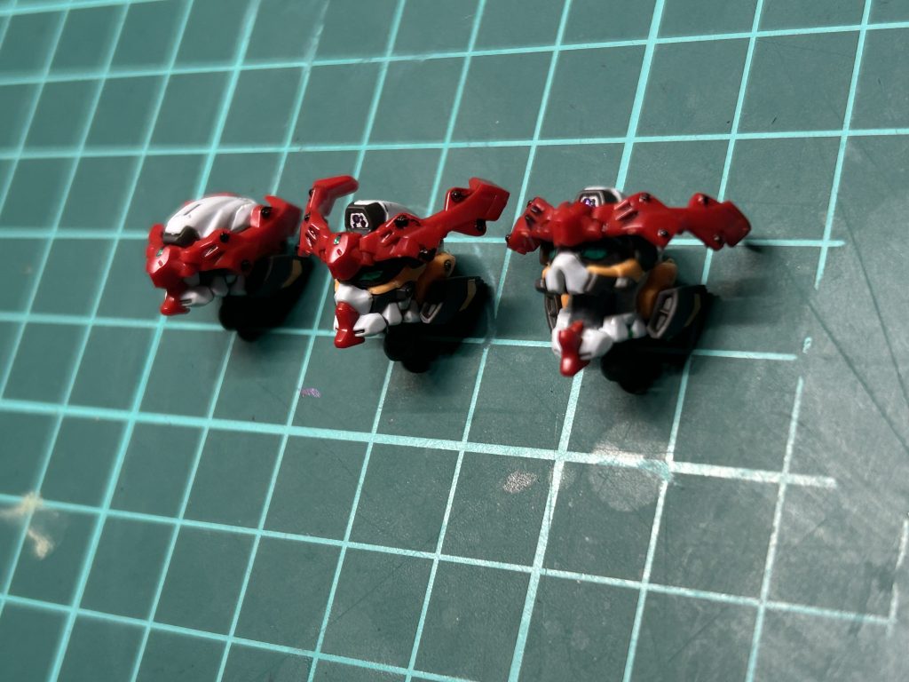 おまけこれでジークアクス頭部変形全段階パーツ揃いましたね