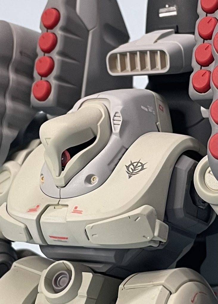 モノアイは固定なので30MMのレンズシール使用。