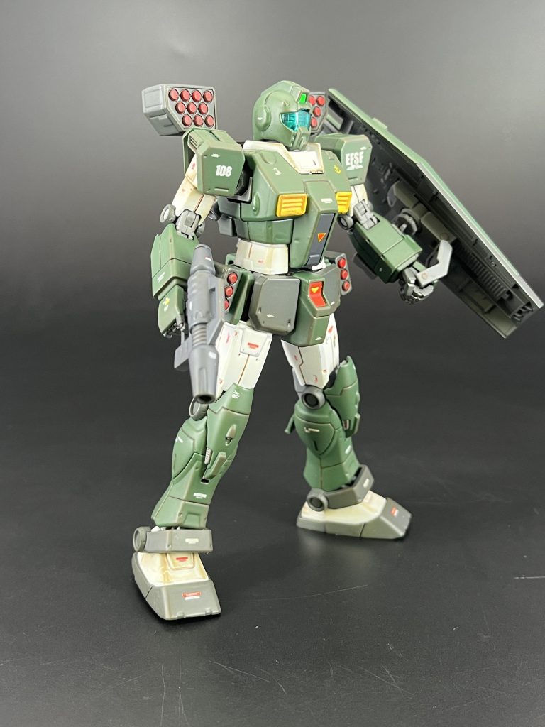 キット自体がスレッガー搭乗機のリデコ元になりますので、可動やディテールなど優秀です。特にいじる事なくストレートに作製しました。