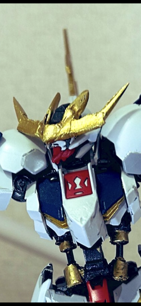 アンテナ これが一番大変だった。。造形の再現は比較的上手くいっても体型とのバランスを考えないといけないので何度もヤスってプラ板ペタペタを繰り返しました。アンテナ改修はしばらくやりたくない(笑)