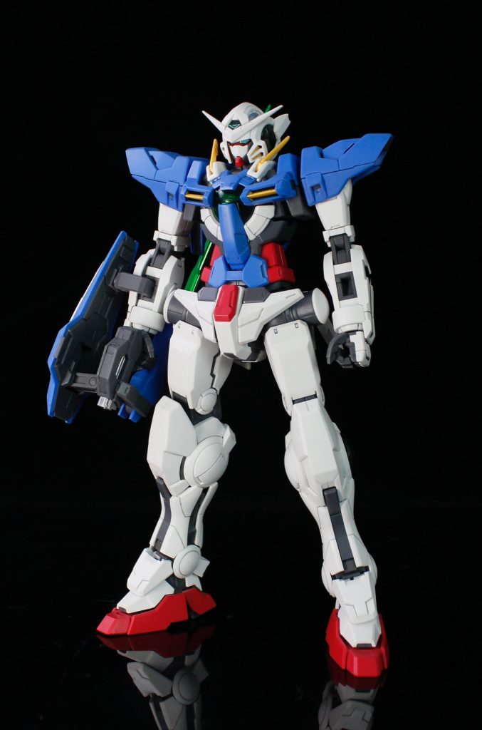 HGのリペアⅡは再販が多いですが、MGのリペアⅡは何と言ってもプレバン限定です。発売以来、再販はわずか2回しかなく、レアキットとなっています。今回製作したのは、2014年当時のキットです。本当に好きなキットなので、「キットの本来の姿」を残したいという想いから、塗装はせず、素組みの後に半光沢のトップコートを吹いただけで仕上げました。