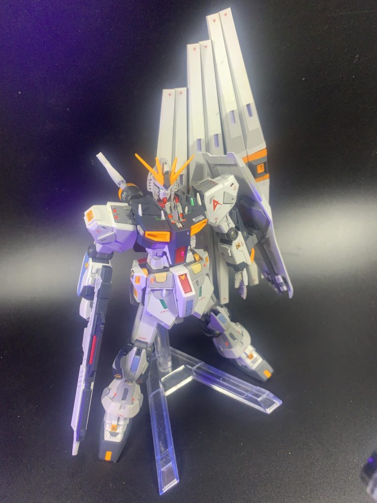 νガンダムといえばやはりフィンファンネル、なので昔作ったHGから持ってきました。