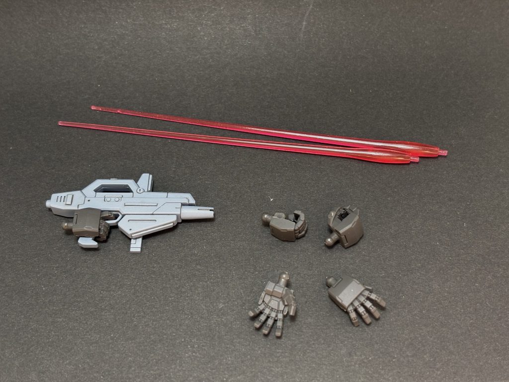 ▲付属品 ハーフガンダムのライフルは本来マーク2と同じという設定ですが ヘイズルのを採用しました こっちの方がサイズもデザインも合いそうだったので ちょっとしたデザインの違いは無視しました笑