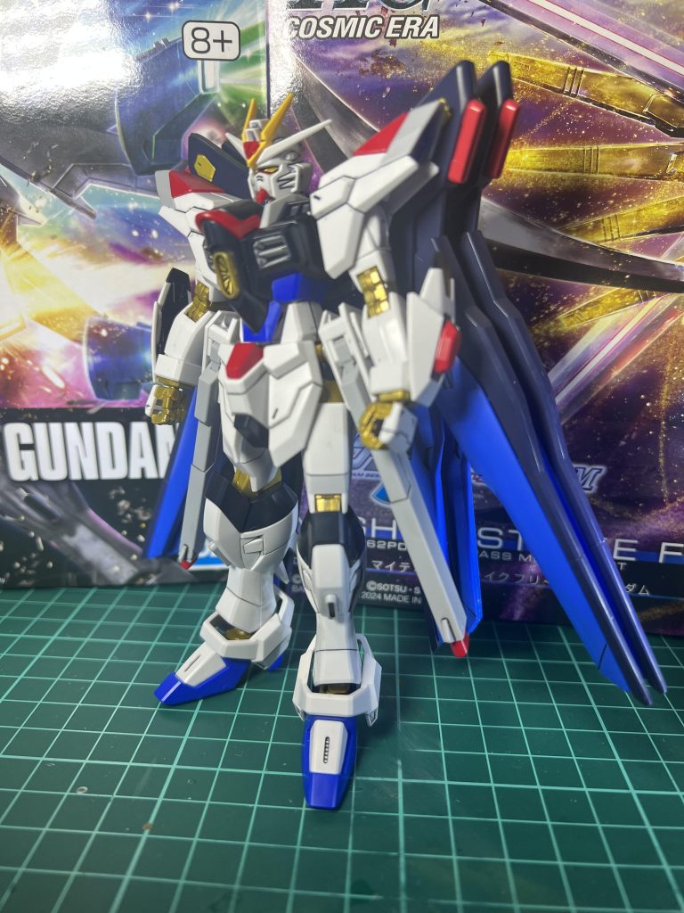 クシャトリヤの乾燥待ちに簡単に作りました故、軽くスミ入れだけですぞ。それでもカッコイイ。