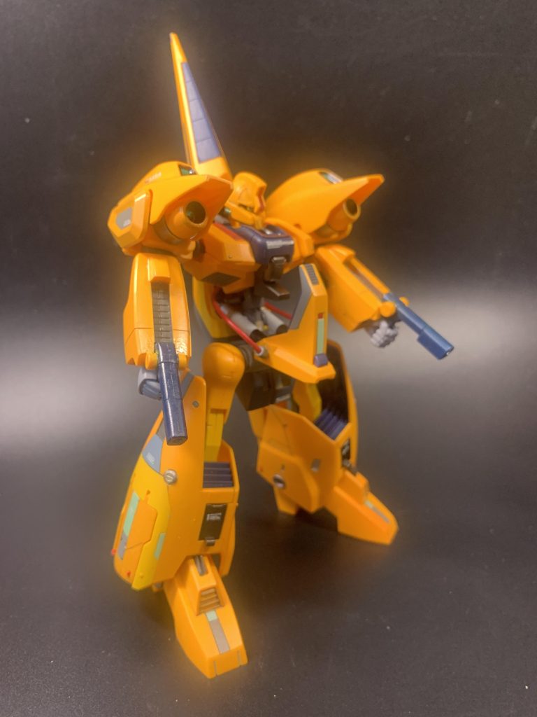 アームビームガンを構えるメタス。さすがにコレだけじゃ可哀想じゃないか。(zaku-kao9)