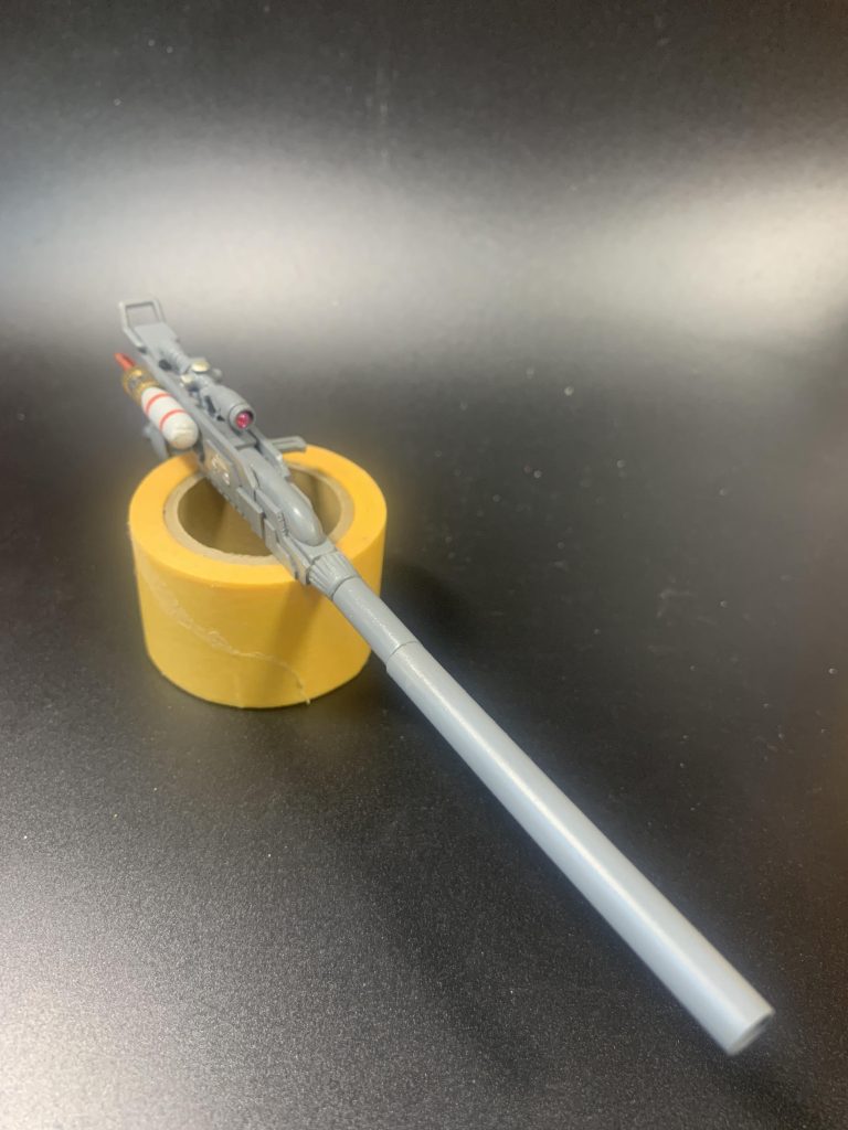 プラ棒、プラ板、流用パーツ、市販パーツなどで制作、ハイビームキャノンとでも名付けてみました。当方非常にメンタルが弱いのでネーミングセンスとかどこか厨二っぽいとかのごもっともなクレームなどはご遠慮ください。(zaku-kao9)