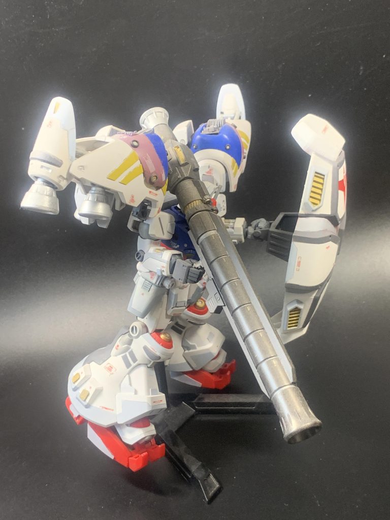 サイドショット。バズーカデカすぎて顔が見えません。